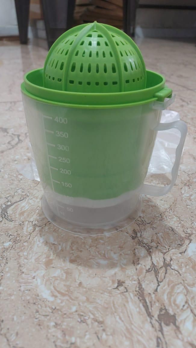 🍓🥭 2-in-1 Mini Fruit Juicer – Fresh Juice Anytime, Anywhere! 🥤⚡