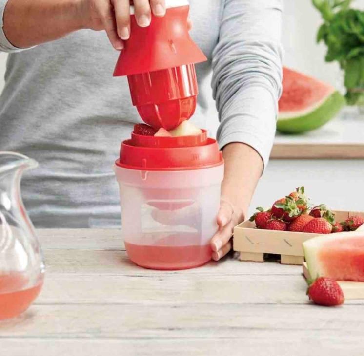 🍓🥭 2-in-1 Mini Fruit Juicer – Fresh Juice Anytime, Anywhere! 🥤⚡